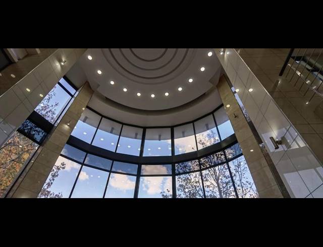 BUSINESS PROPERTY TO RENT IN LYNNWOOD MANOR